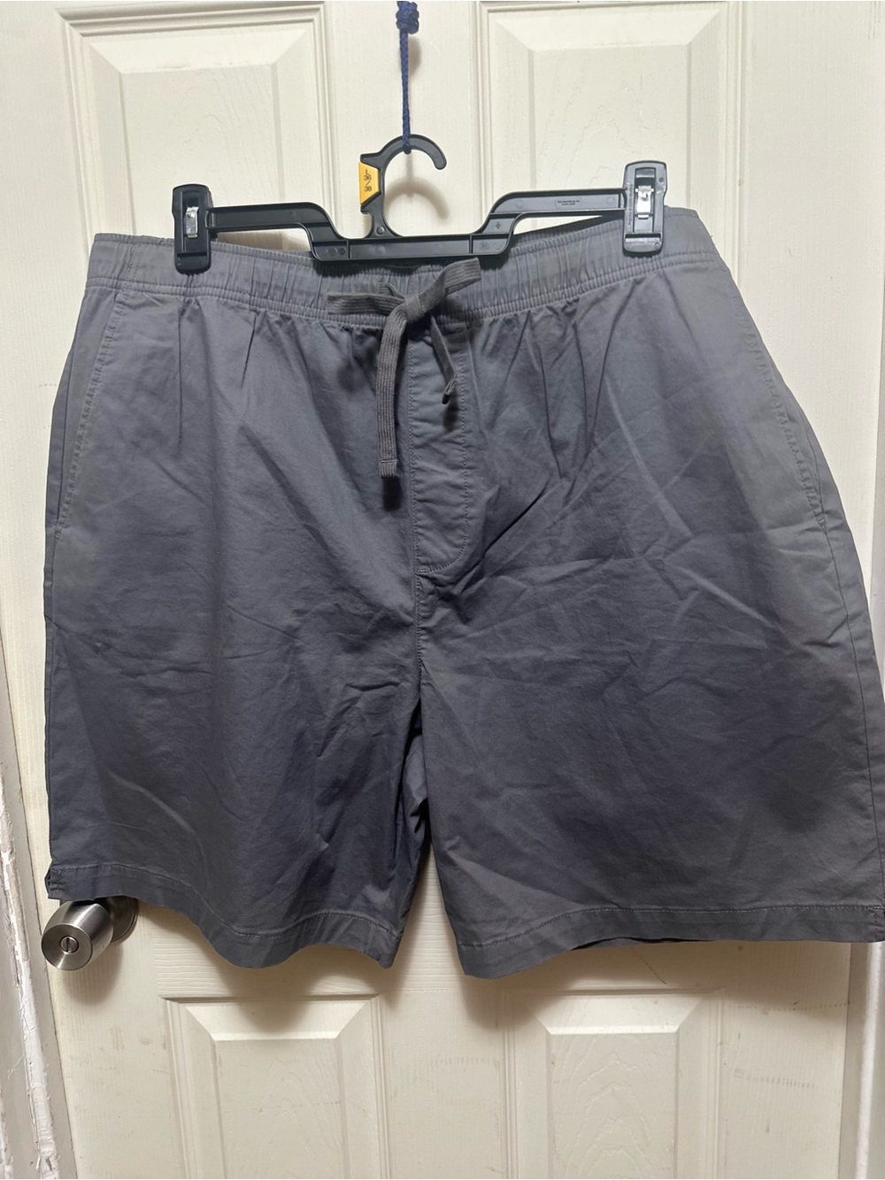 Banana Republic Men's Pull-On Shorts - Gray (Size XXL, NWT)